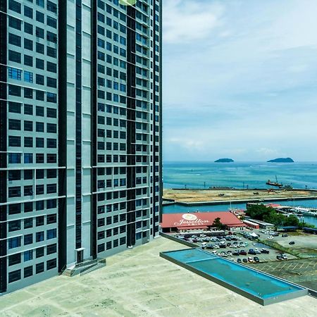 Full Seaview 2R1B Condo For 6Pax In Кота Кинабалу Екстериор снимка