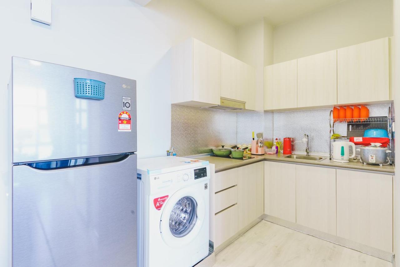 Full Seaview 2R1B Condo For 6Pax In Кота Кинабалу Екстериор снимка