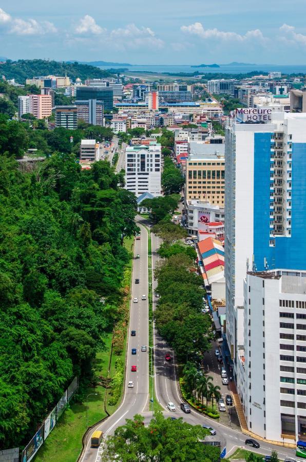 Full Seaview 2R1B Condo For 6Pax In Кота Кинабалу Екстериор снимка